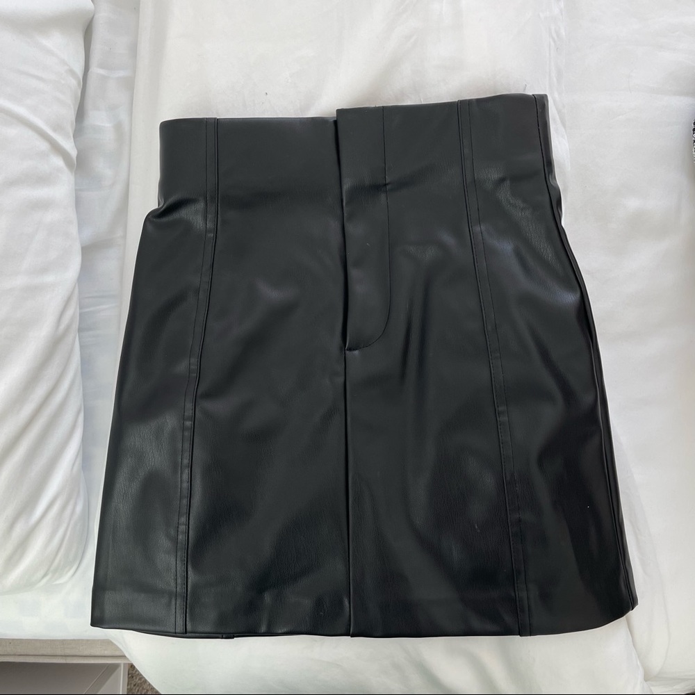 ZARA HIGH WAISTED BLACK LEATHER SKIRT